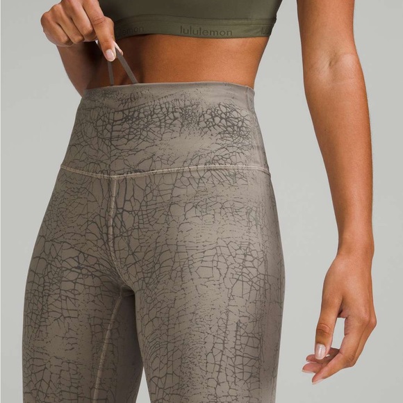 Lululemon size 2 winder train hr tight 25” dye - Picture 3 of 8